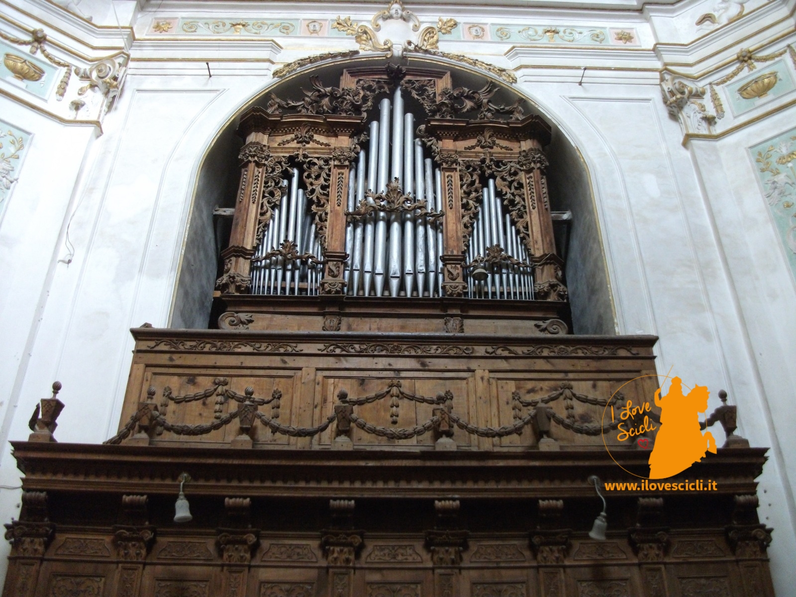 descrizione completa dell'organo a cura del M° Marcello Giordano Pellegrino