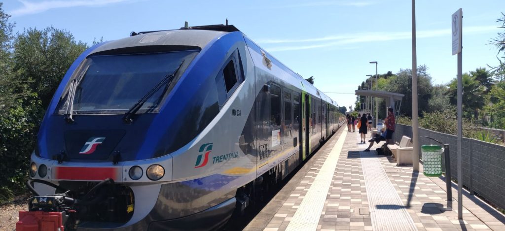 stazione di Fontane Bianche