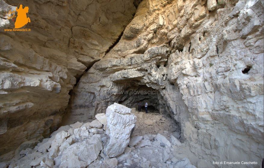 Grotta Maggiore di Scicli (foto Emanuele Caschetto)