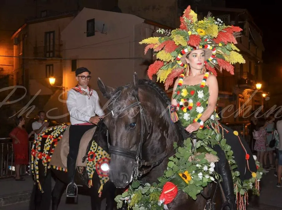 infiorata a cavallo Scicli