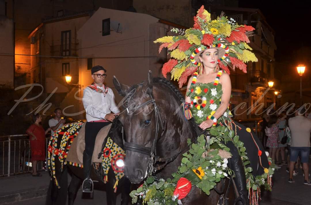 infiorata a cavallo Scicli